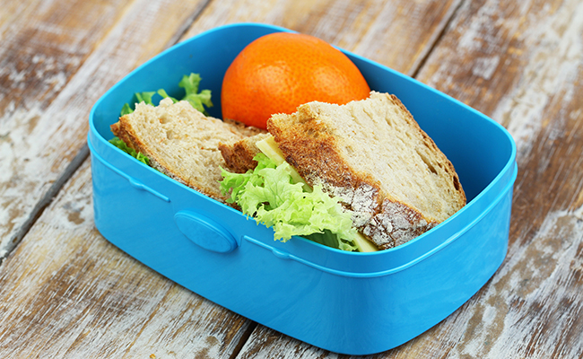 Lunchbox Orange, bread, salad